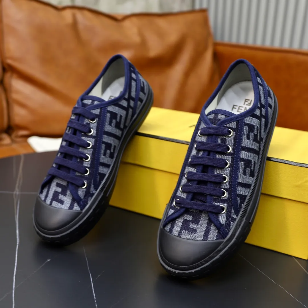 Factory price: 480 original order (couple model) Brand: FENDI Fendi 🙅‍♂️🙅‍♂️🙅‍♂️ Size: Female 35–40, Male 39-44 (45 can be customized) Grade: Official website genuine Material: Imported original LoGO fabric upper Original comfortable lining TPU wear-resistant lightweight outsole Style category: Loafers New trendy shoes Color: actual picture color